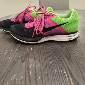 Nike Air-zoom Pink and Green Athletic Shoes Performance Mesh